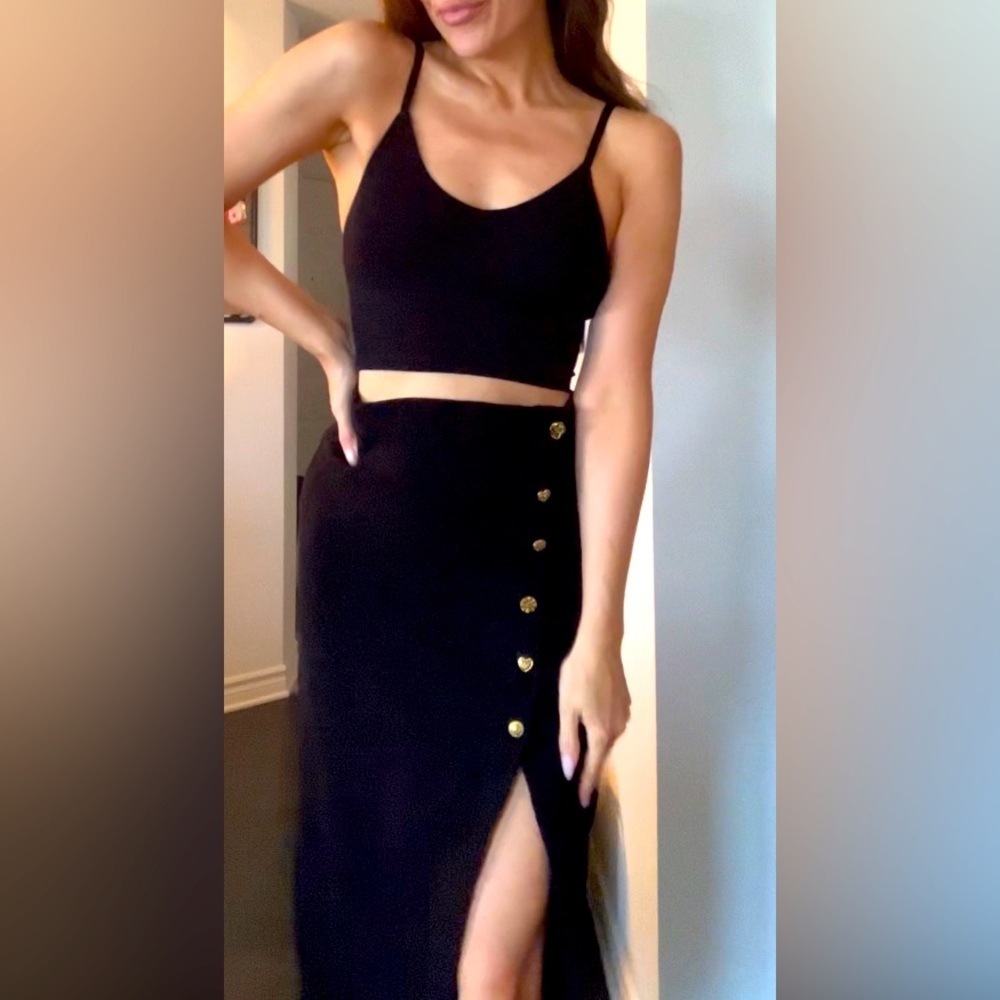 Midi slit black skirt - Picture 3 of 11